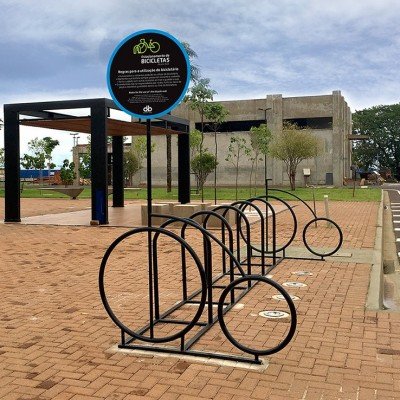 Bicicletário instalado na Dabi Business Park.